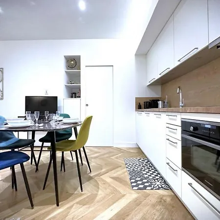 Hypercentre 2 Au Calme Avec Joli Patio Privatif Ναντ