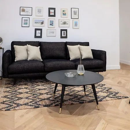 Hypercentre 2 Au Calme Avec Joli Patio Privatif * Nantes