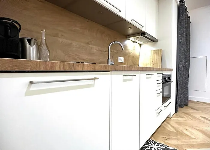 Hypercentre 2 Au Calme Avec Joli Patio Privatif Ναντ