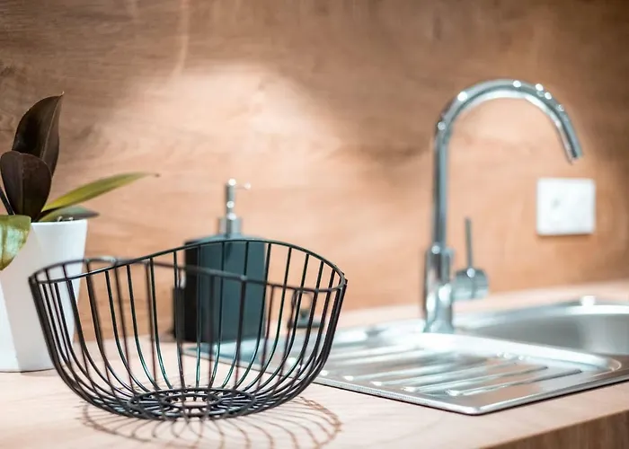 Hypercentre 2 Au Calme Avec Joli Patio Privatif Nantes