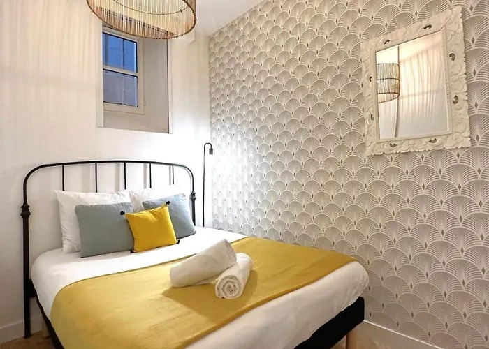 Hypercentre 2 Au Calme Avec Joli Patio Privatif * Nantes